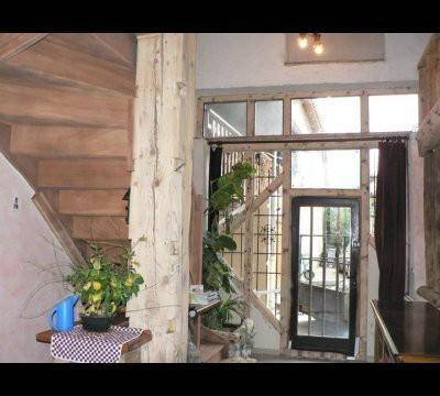 Balustrades, plafonds, poutres, pierres et escaliers avant .. (2)